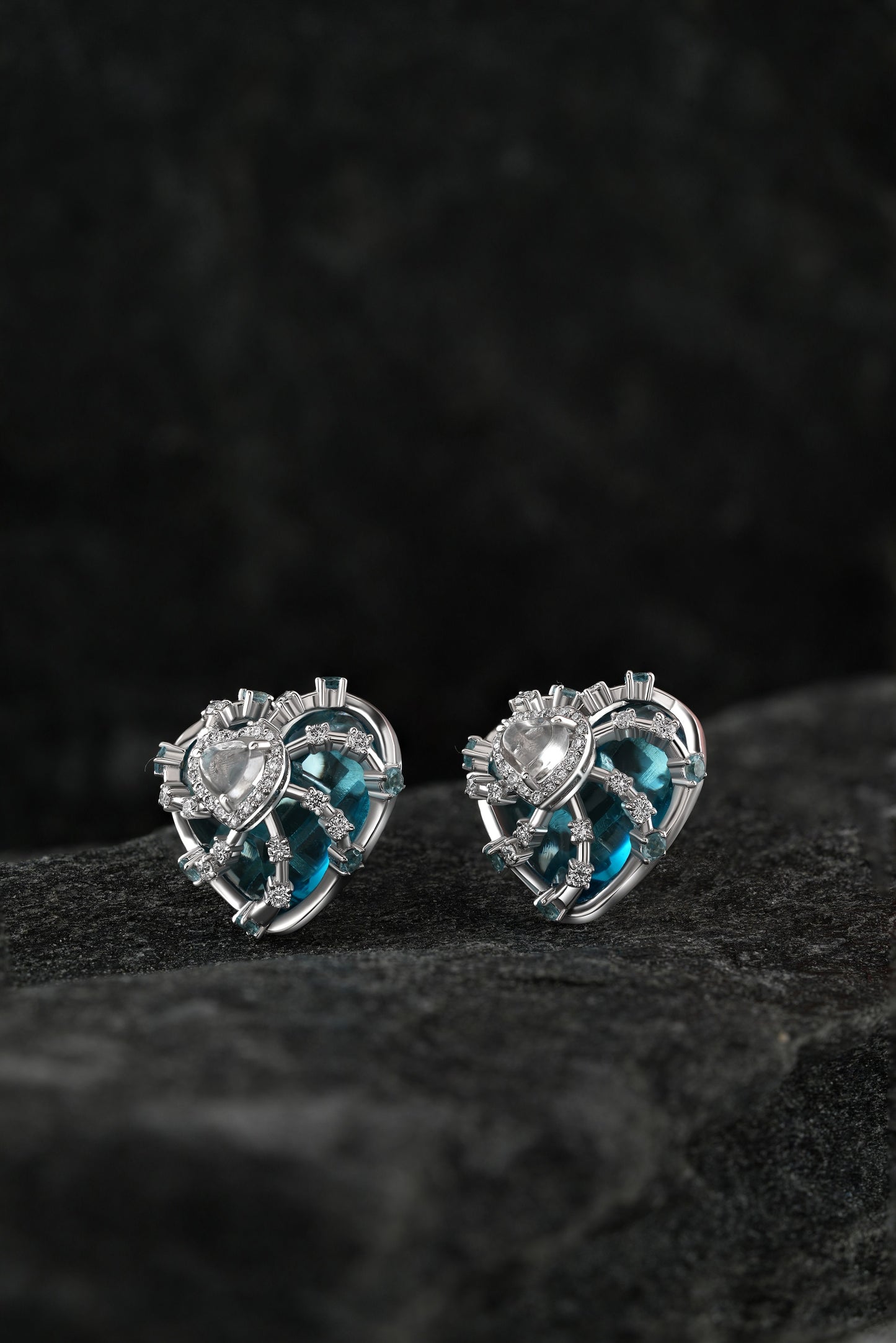 Eternal hearts earrings