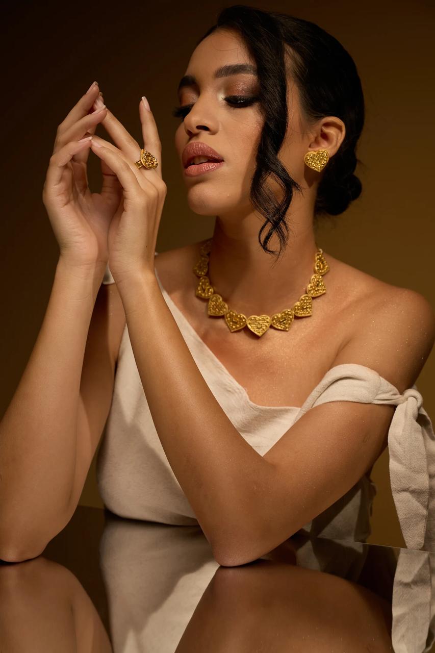 The Sirr Eternal Heart Choker