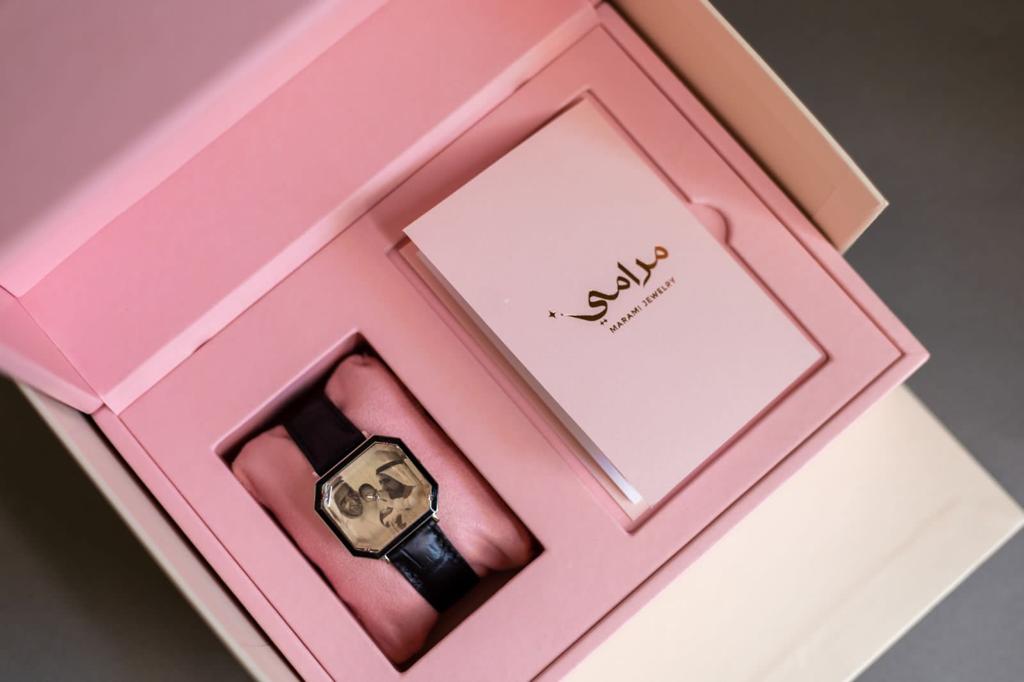 Marami Special Photo Watch