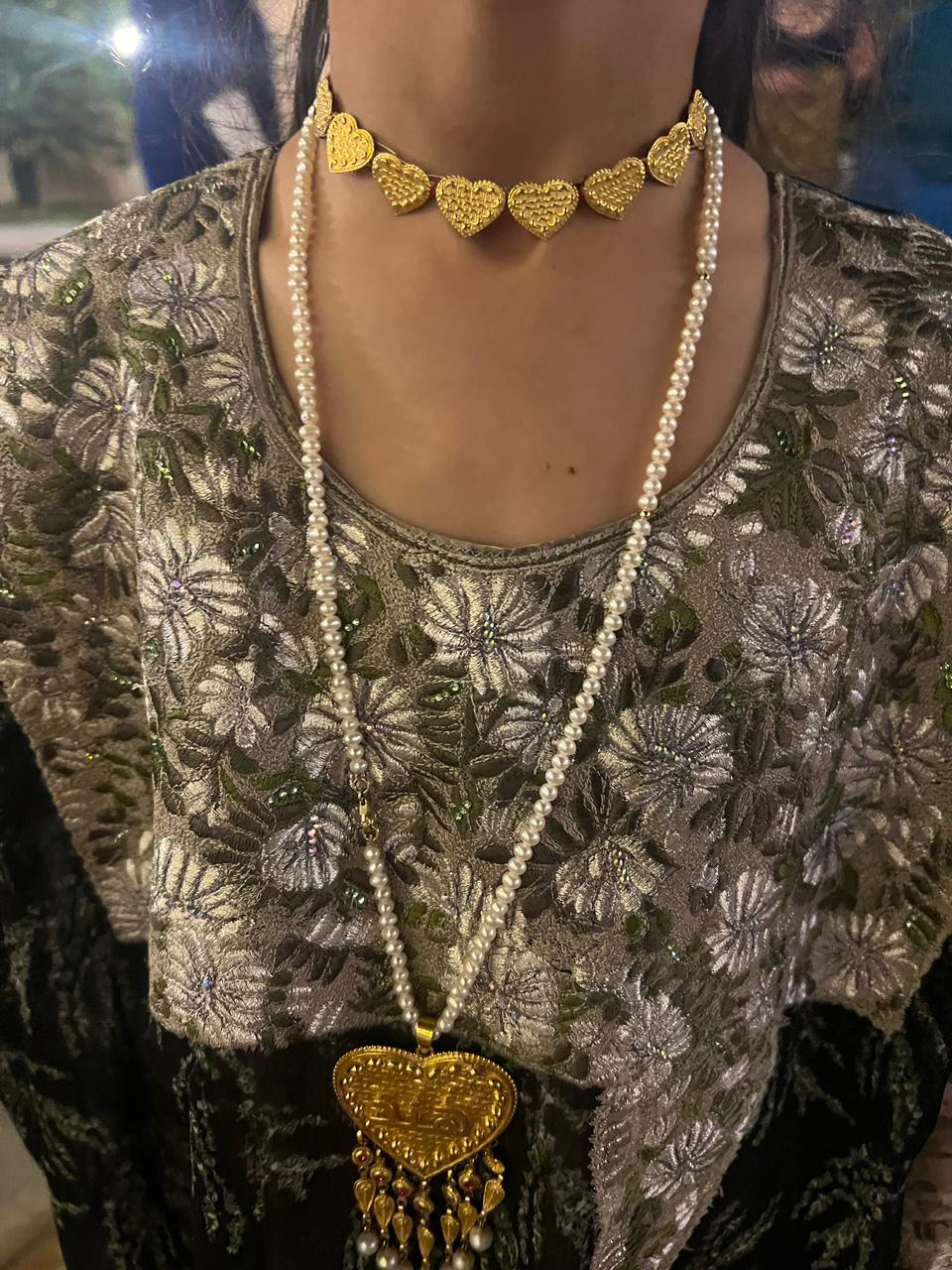 Sirr heart necklace with pearl chain